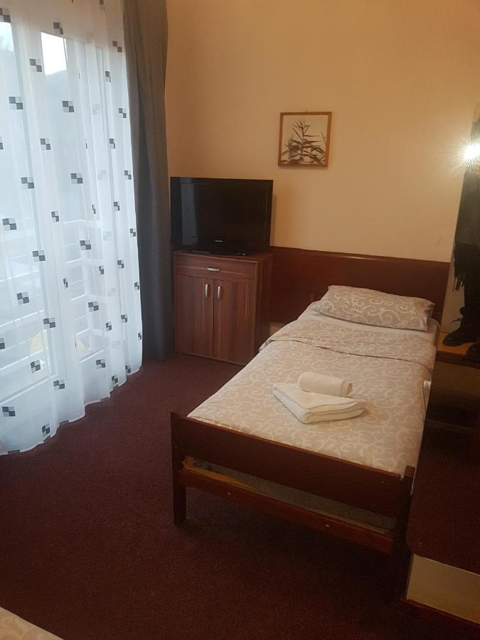 Hotel Sax Balkan Dimitrovgrad Esterno foto
