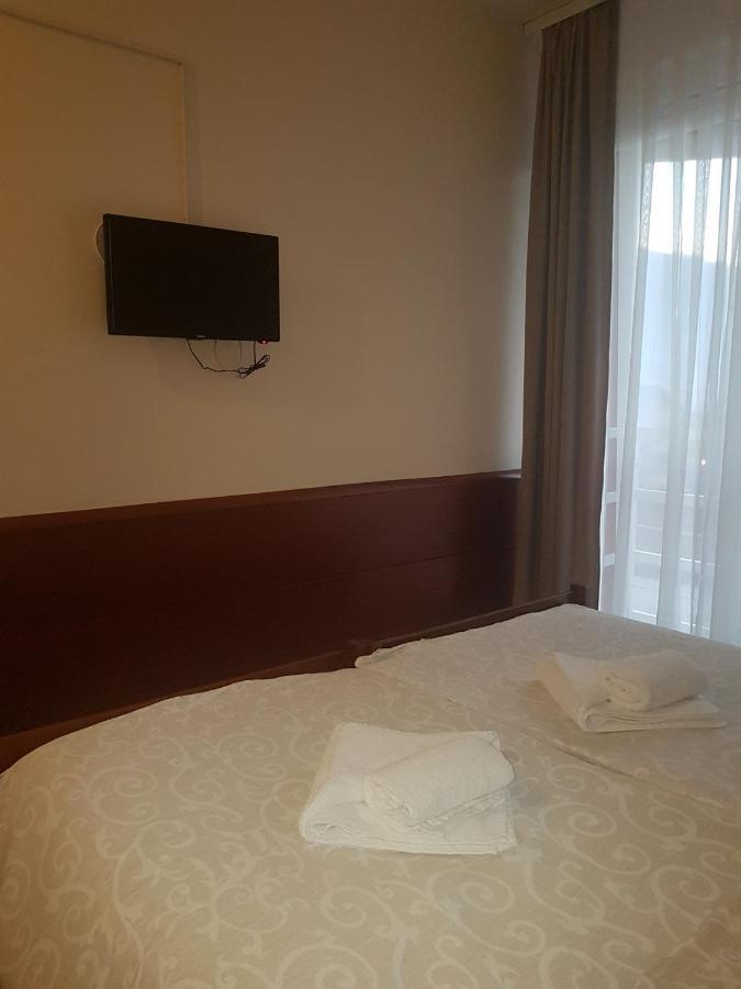 Hotel Sax Balkan Dimitrovgrad Esterno foto