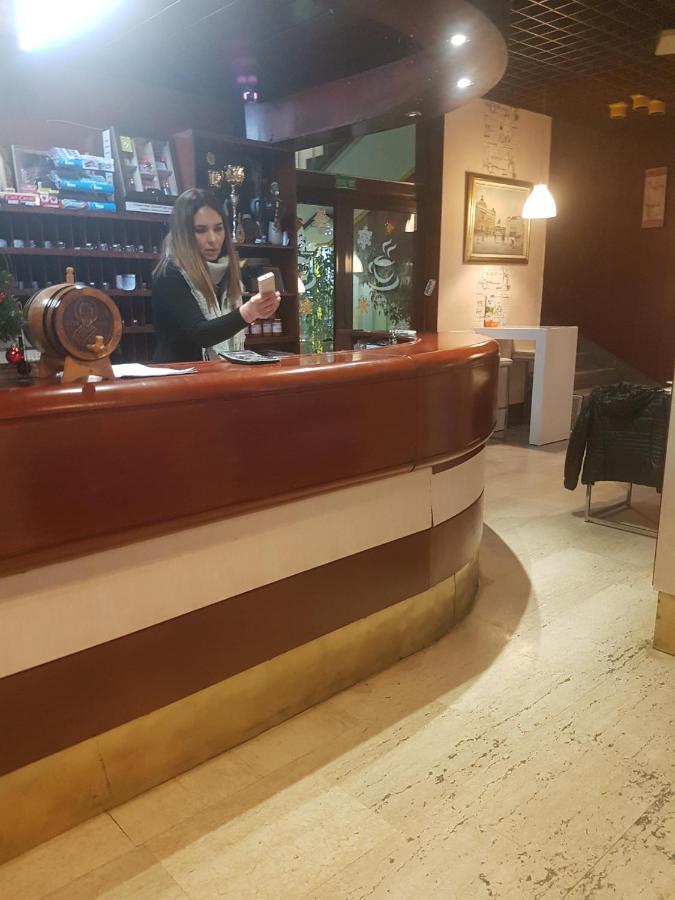Hotel Sax Balkan Dimitrovgrad Esterno foto