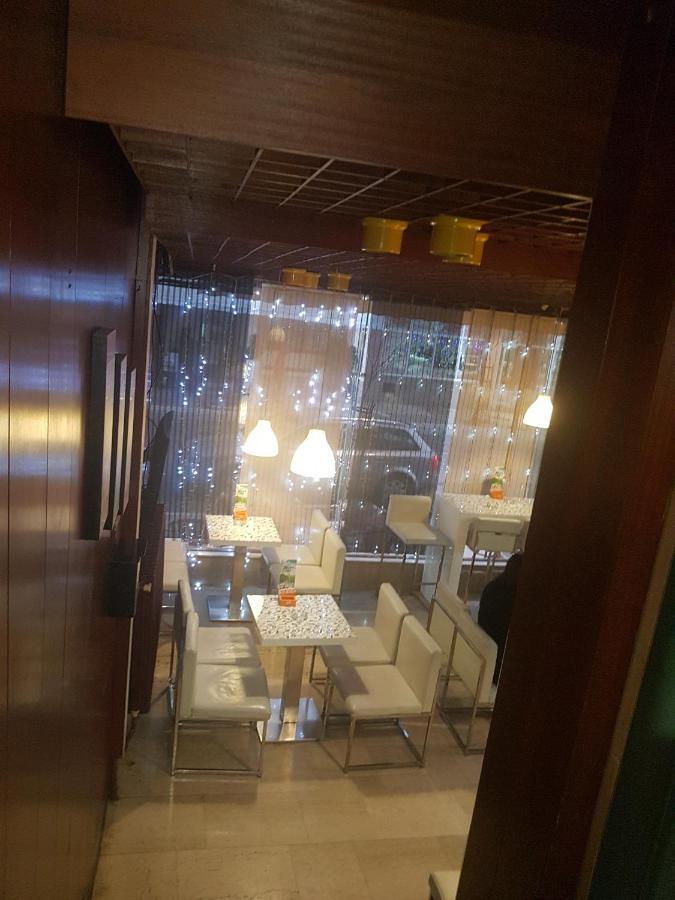 Hotel Sax Balkan Dimitrovgrad Esterno foto