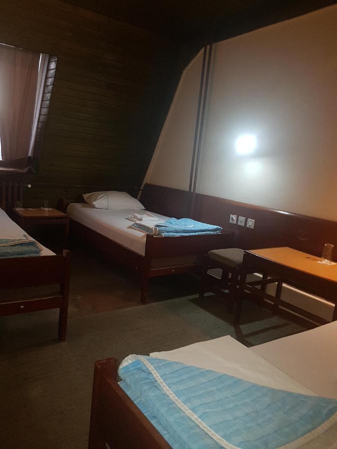 Hotel Sax Balkan Dimitrovgrad Esterno foto