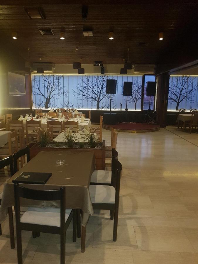 Hotel Sax Balkan Dimitrovgrad Esterno foto