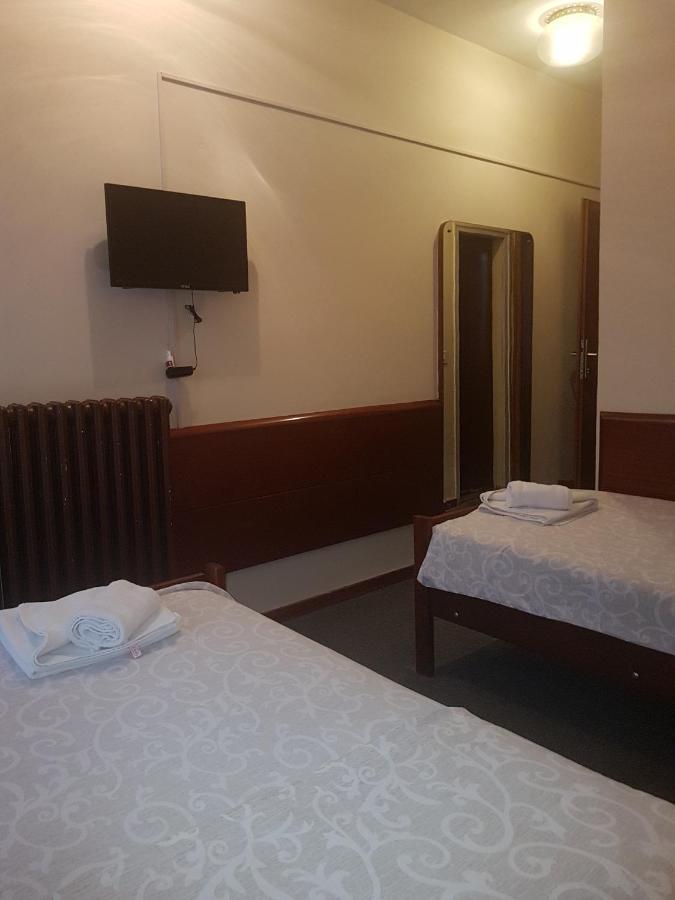 Hotel Sax Balkan Dimitrovgrad Esterno foto